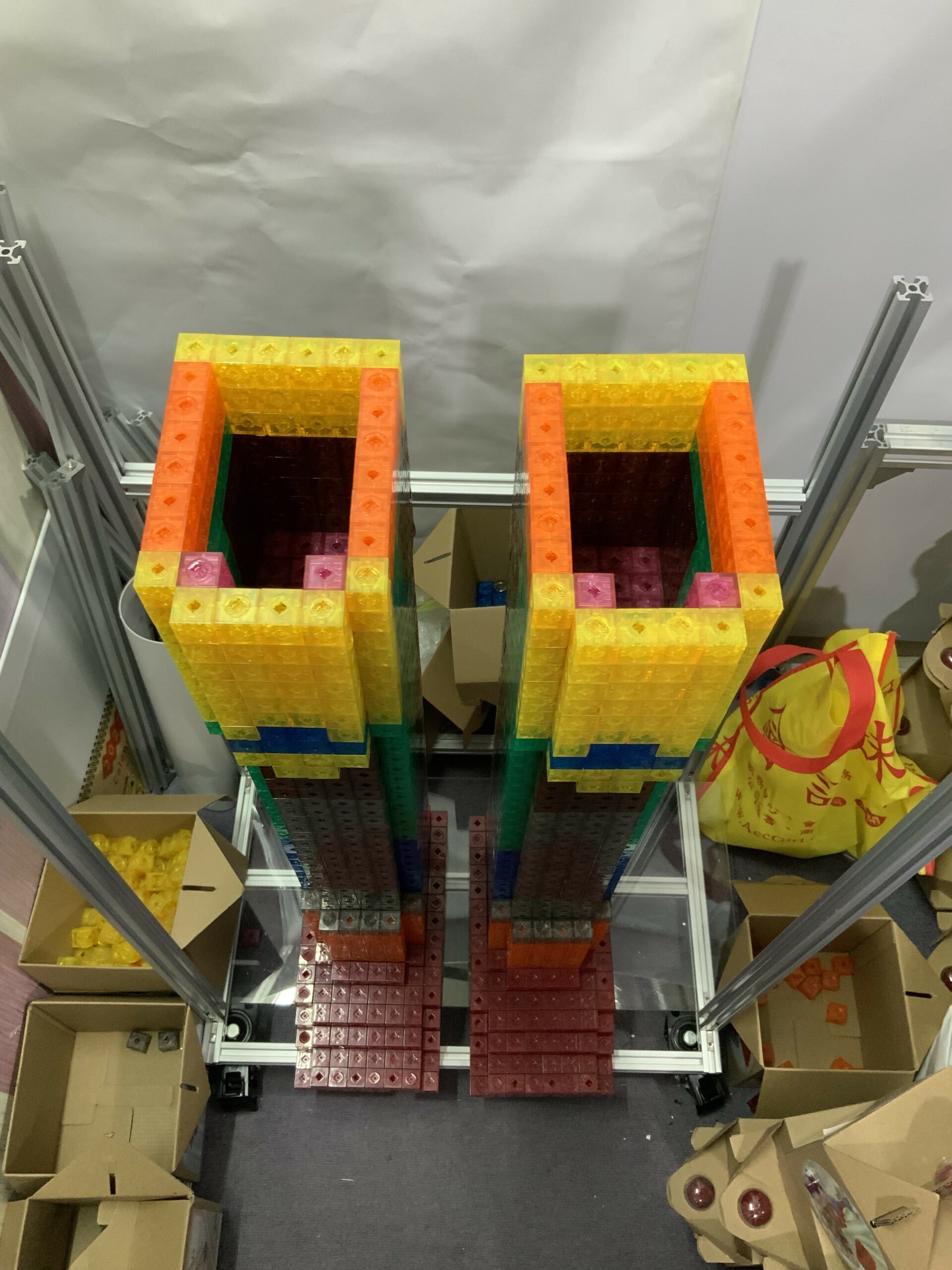 Sculpture King of Metaverse – TransformCube – Solid State Modelling Clay